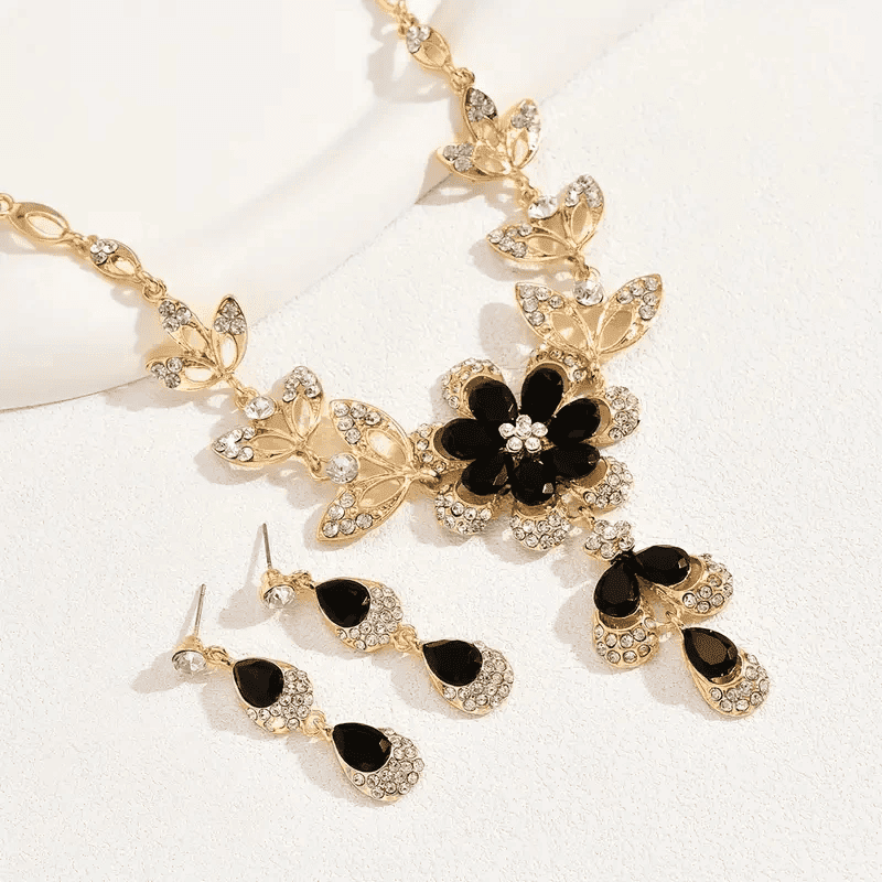 Conjunto de Colar e Brincos. - LGF